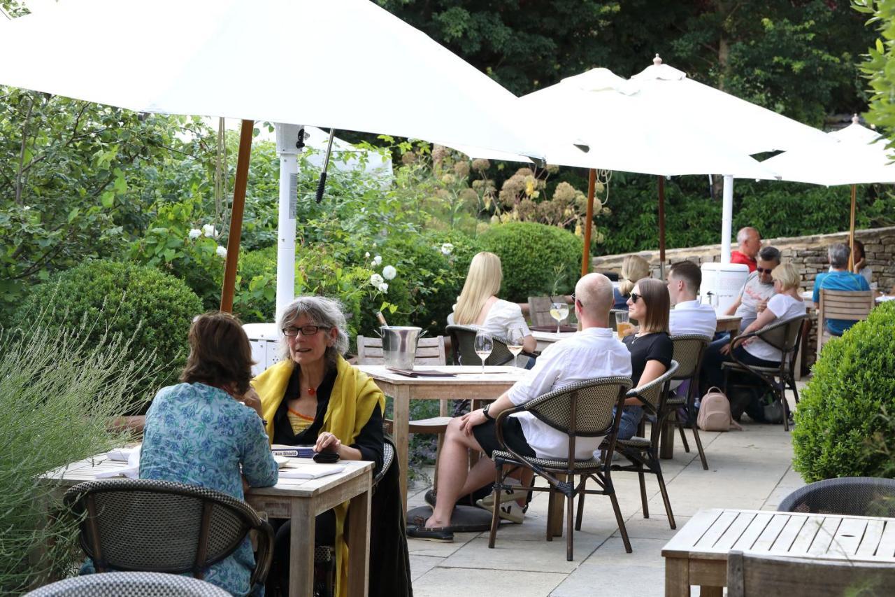 The Wheatsheaf Inn Bourton-on-the-Water Exterior photo
