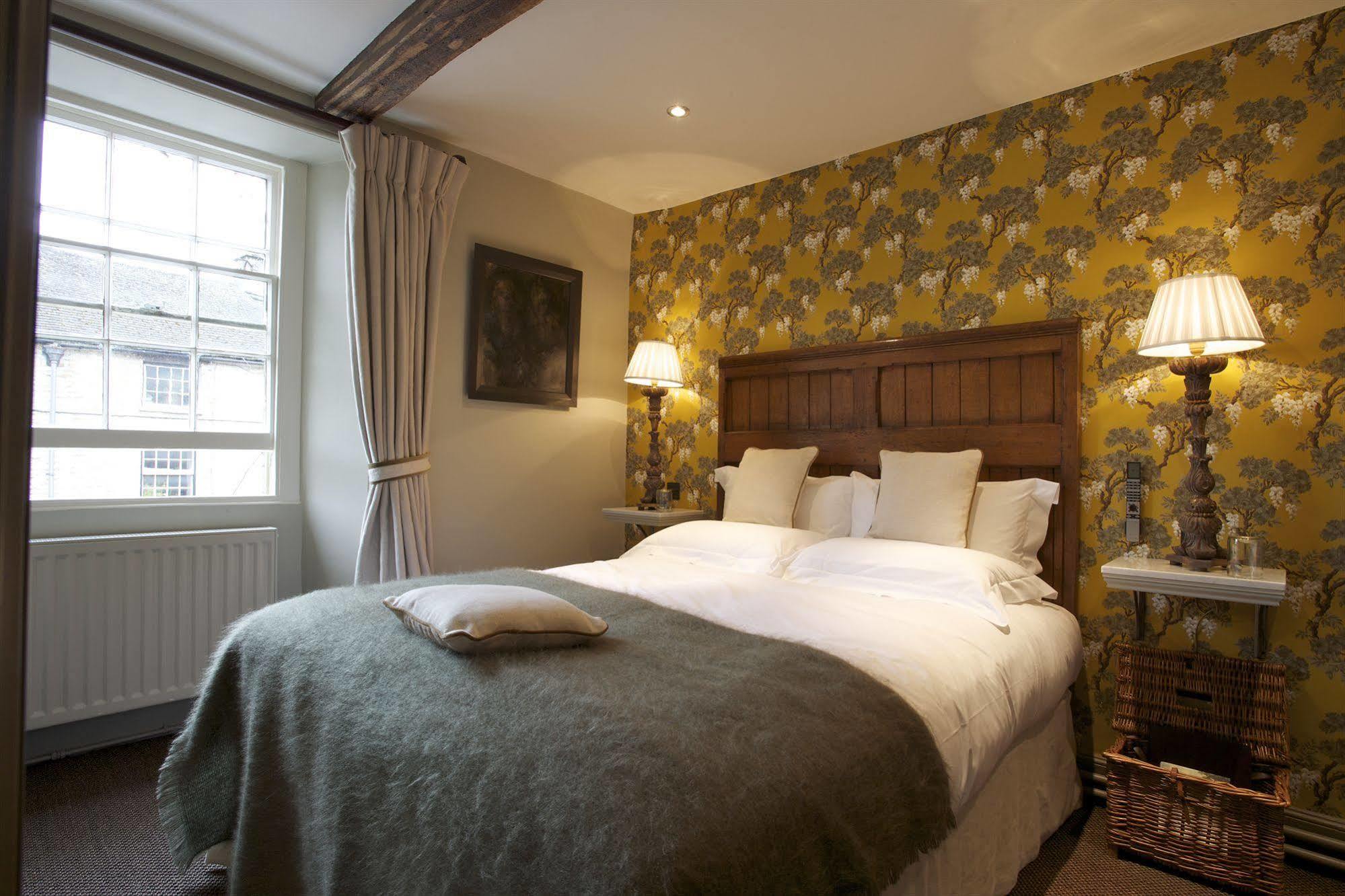 The Wheatsheaf Inn Bourton-on-the-Water Exterior photo